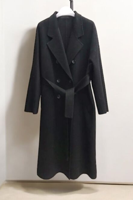 EXCLUSIVE - Kåpe Black